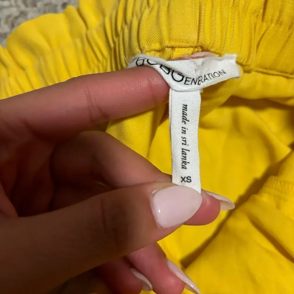 BCBGeneration Tie-Front Shorts Yellow- Size XS